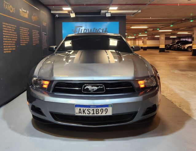 Ford Mustang V6 2010 Manual